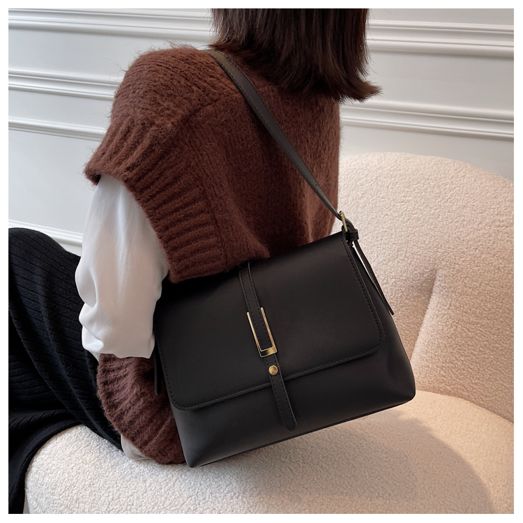 Elegant camel brown imitation leather shoulder bag - Image 8