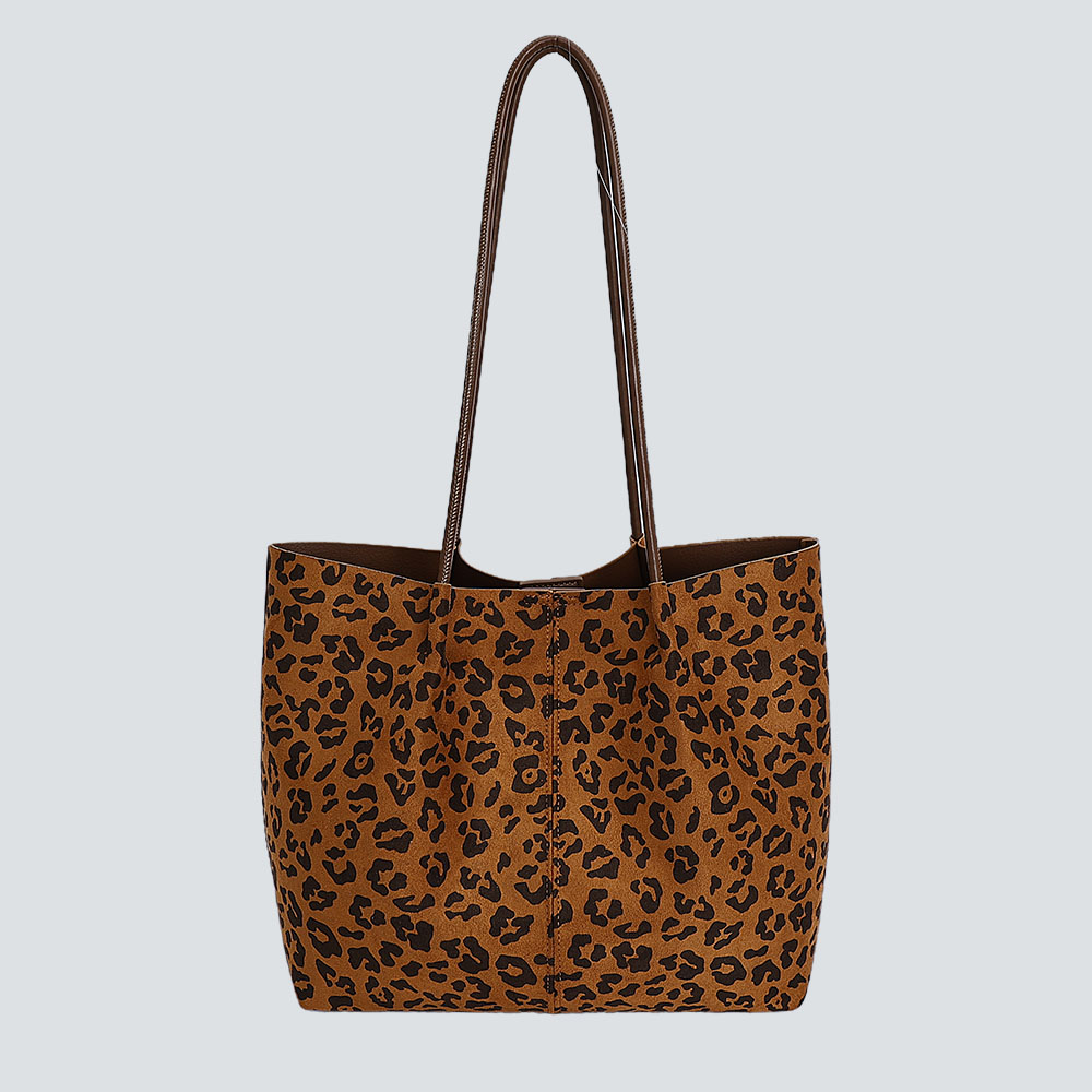 Oversized Slouchy Commuter Shoulder Bag - Image 5