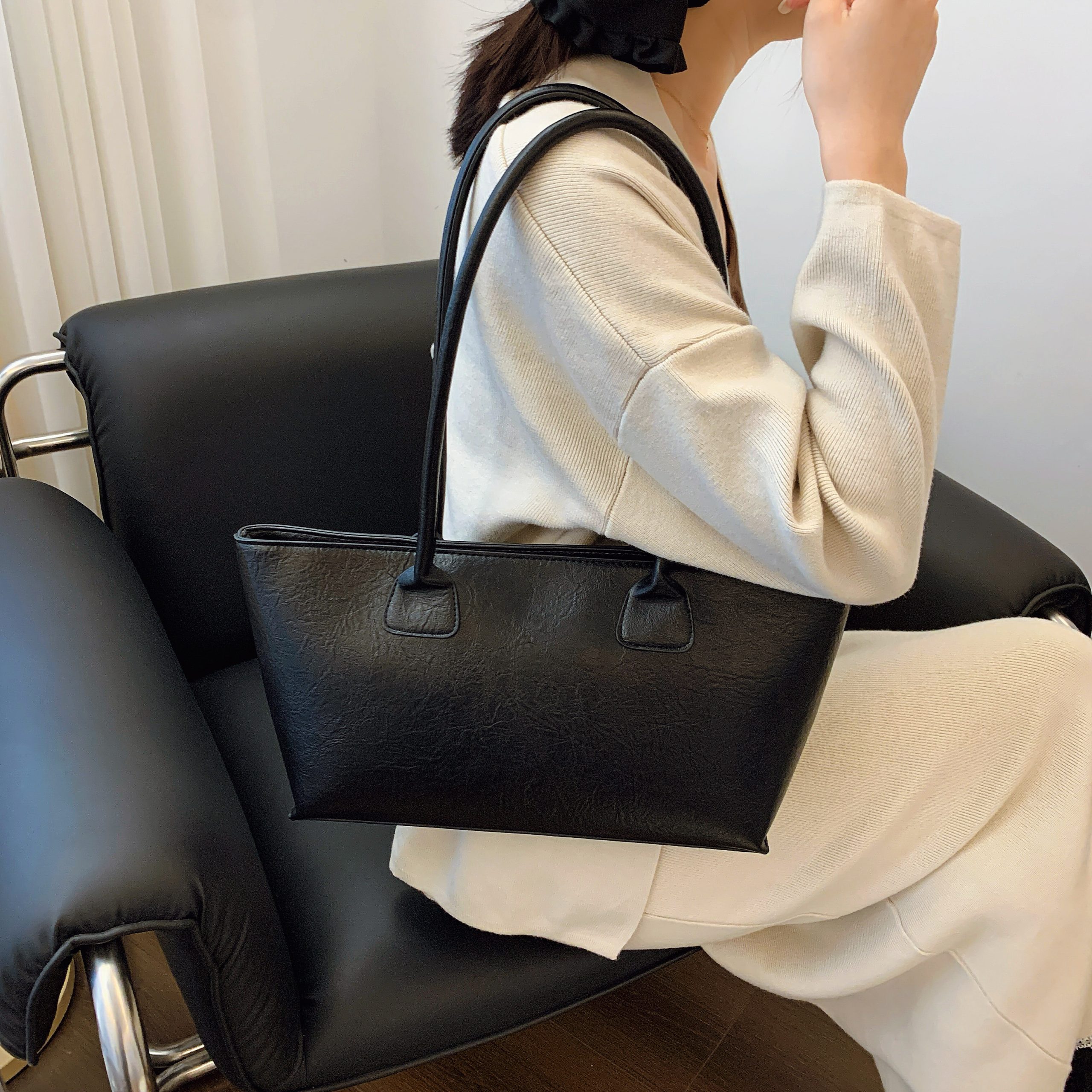 Textured Leather Tote Bag - Image 5