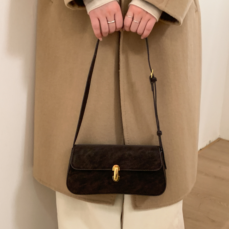 Vintage Slouchy Thin-Strap Shoulder Bag - Image 10