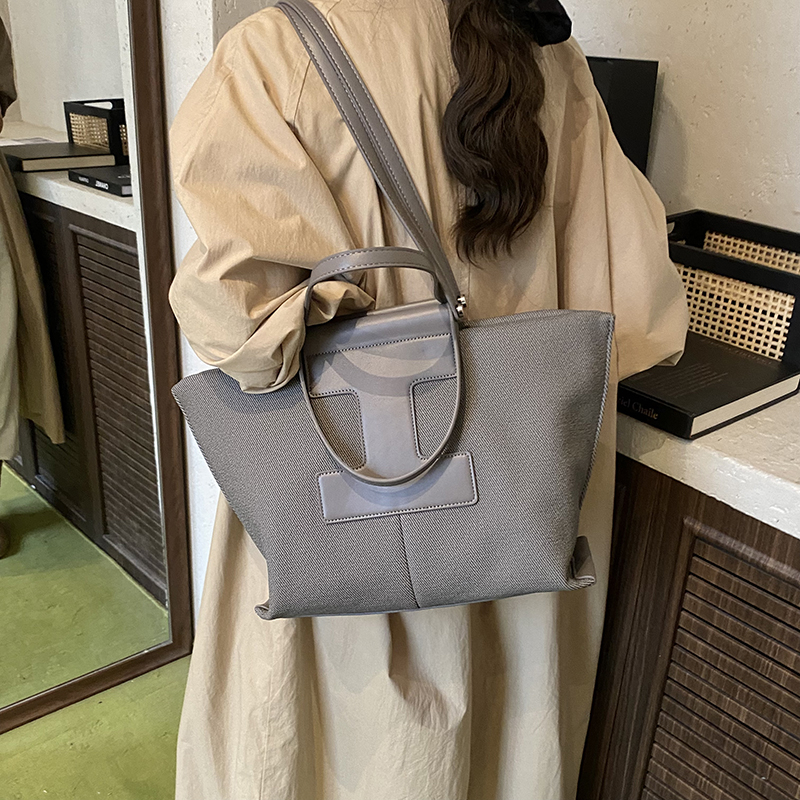 Brown Twill Canvas Leather I-Logo Large Commute Tote Bag - Image 7