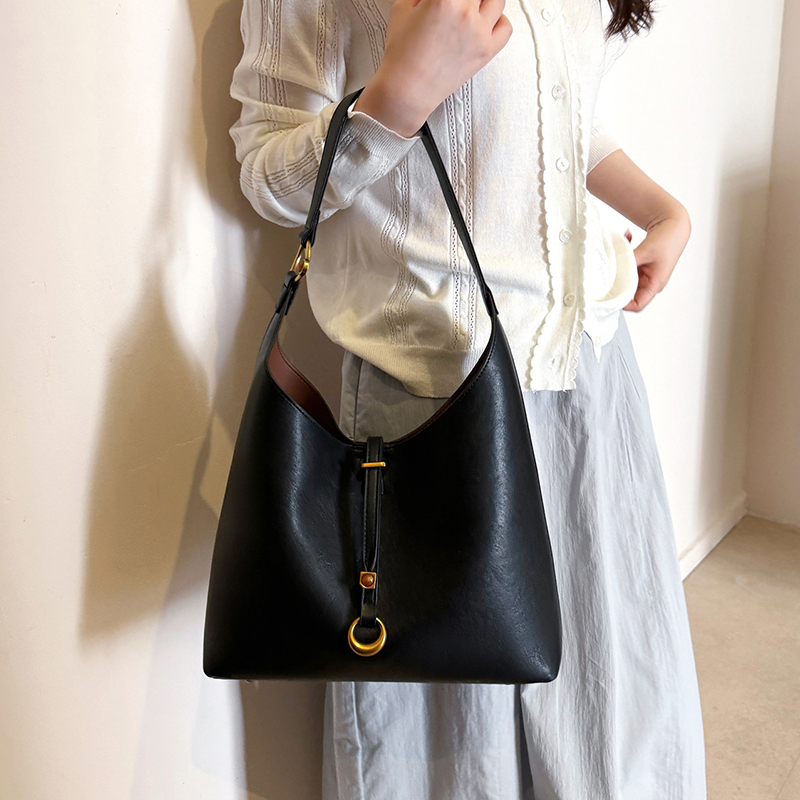 Cream Minimalist Soft Leather Hobo Tote Bag With Agate Hardware - Image 11
