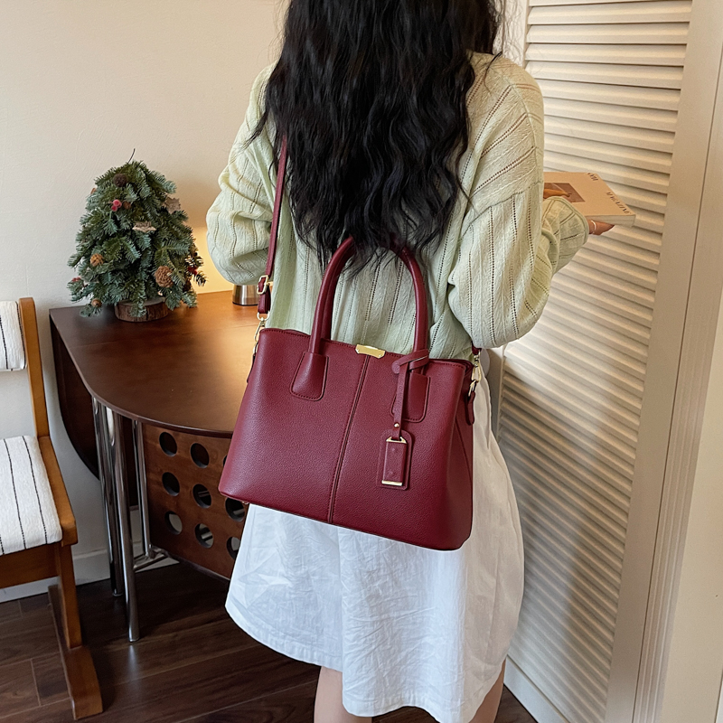 Black Pebble Leather Commute Tote Handbag - Image 9