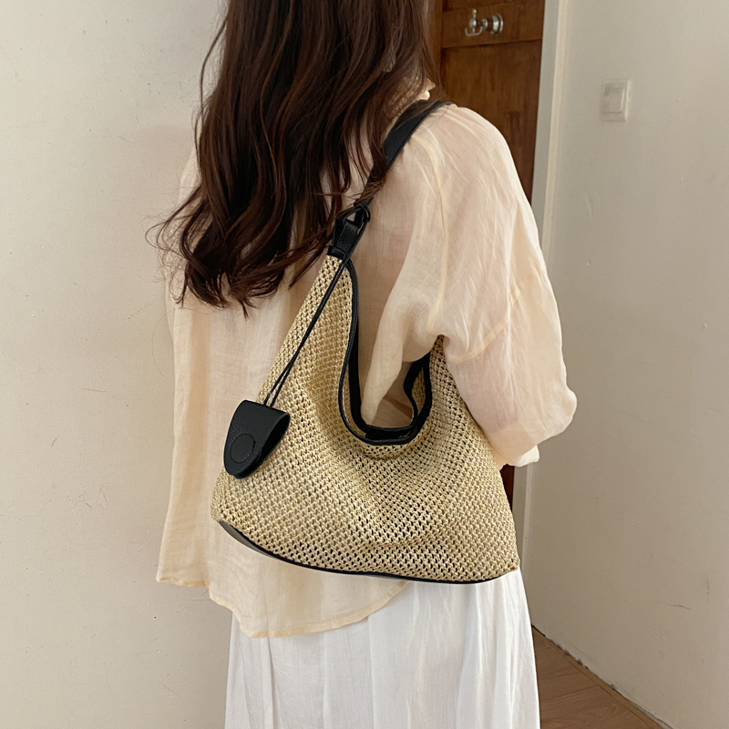 Beige Straw & Caramel Leather Vacation Hobo Shoulder Tote - Image 4