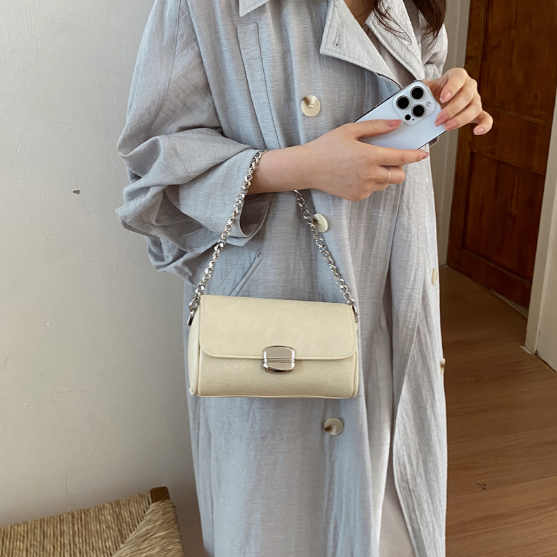 Caramel Vintage Waxed Leather Chain Baguette Bag - Image 8