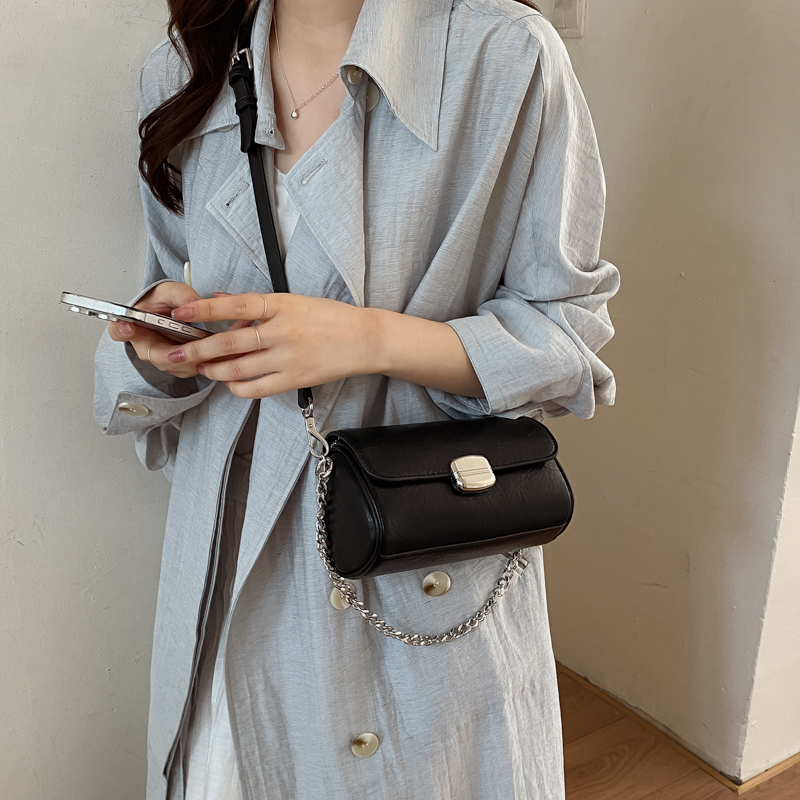 Caramel Vintage Waxed Leather Chain Baguette Bag - Image 9